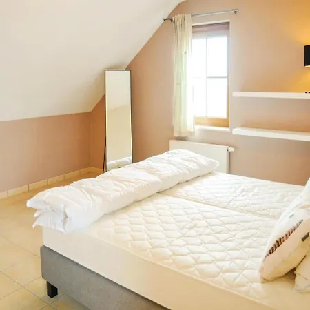 Hébergement de vacances Five-bedroom Holiday In